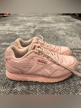 Reebok Classic Salmon Pink Sneakers Womens U.S. 6
